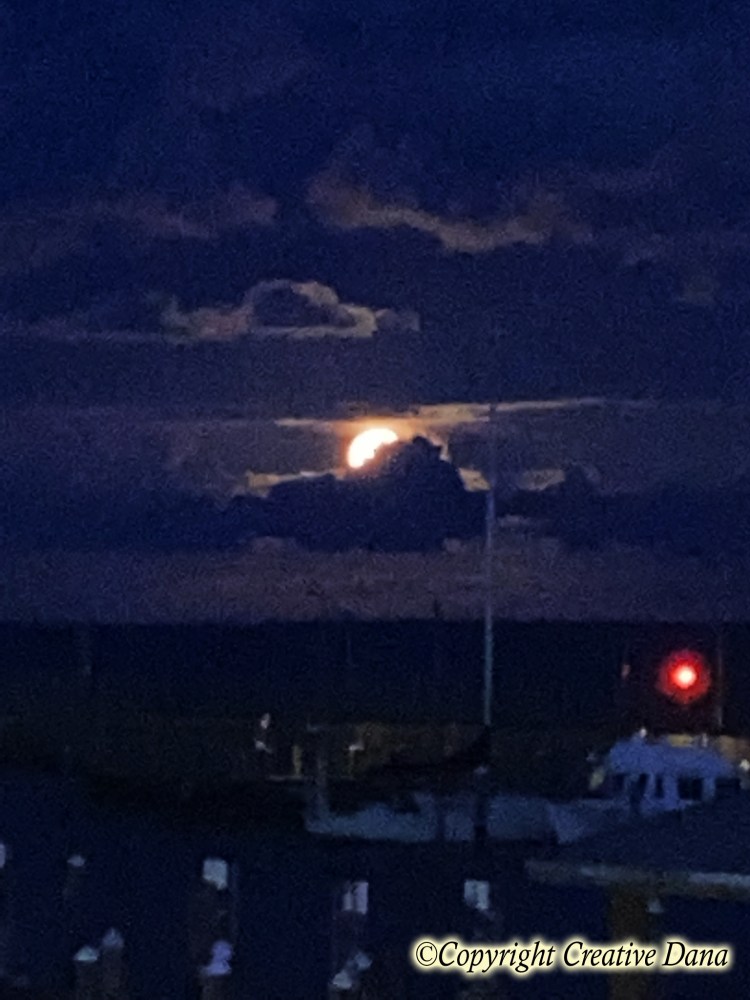 Biloxi moon